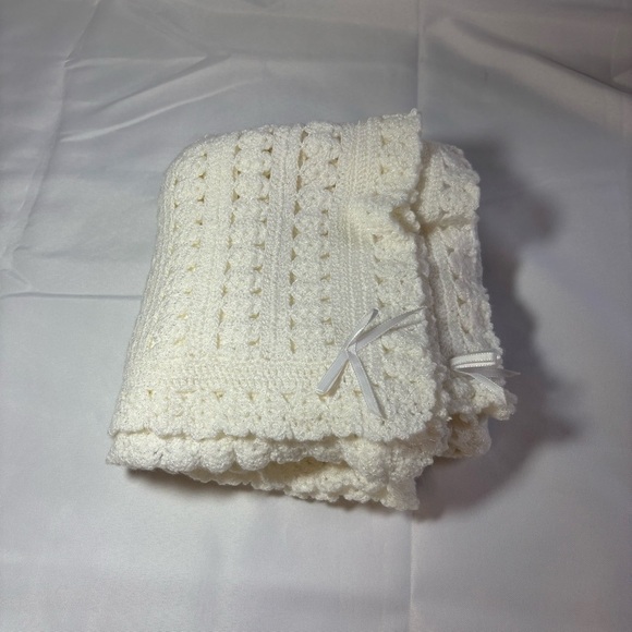Handmade Crochet Baby Layette Set in Ivory - Picture 7 of 10